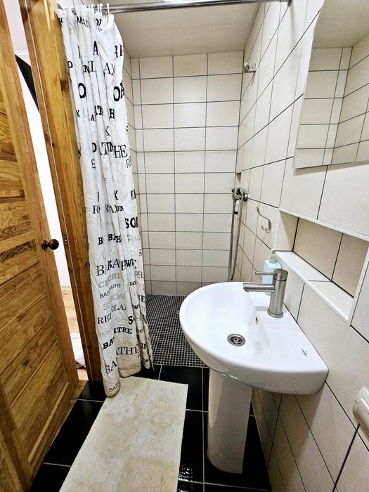 Ждем Вас в 1-ком квартире посуточно на Артековской 29, левый берег.