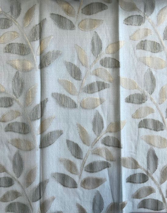 Firana/tkanina organza w niebieskim kolorze ze wzorem liści