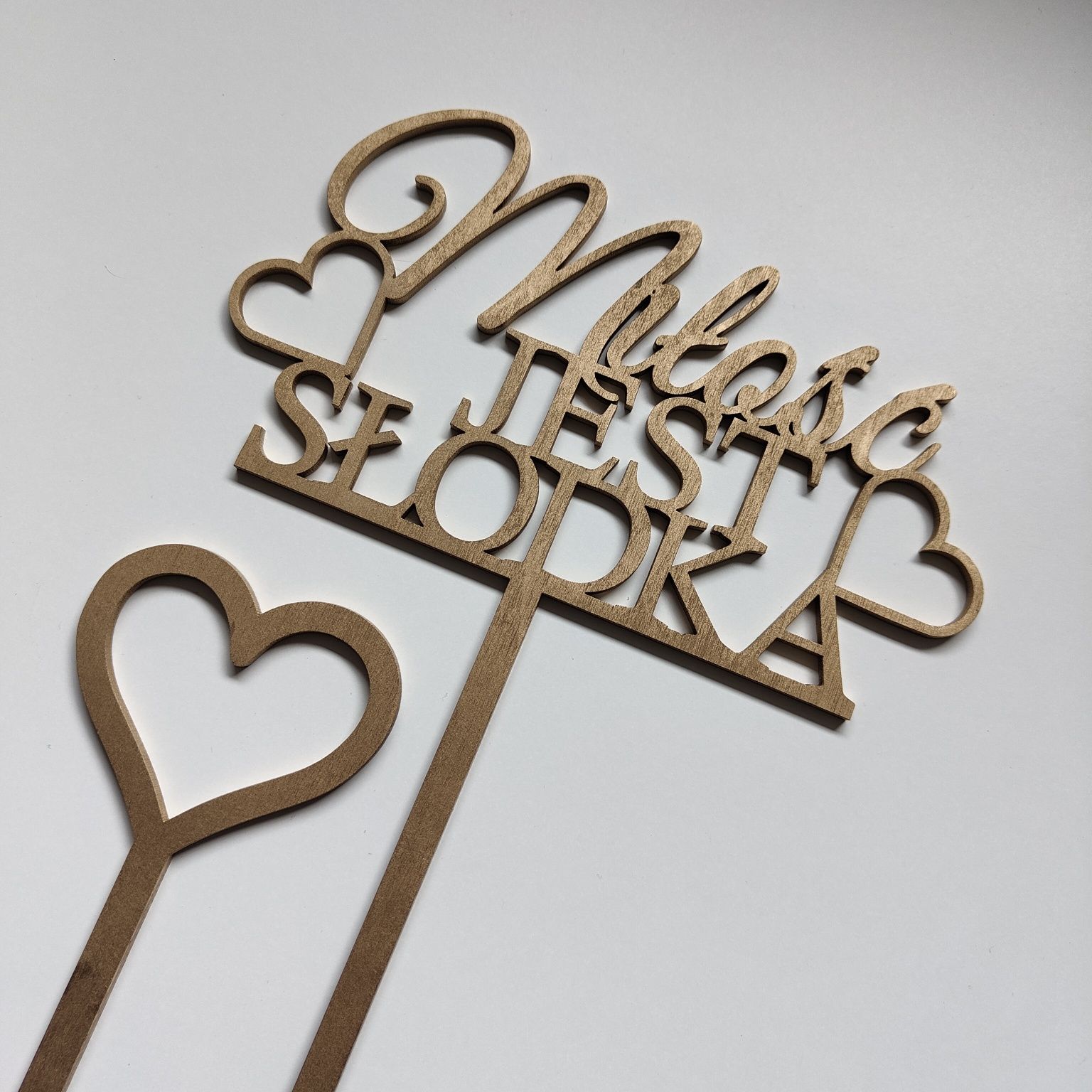 Topper na tort "Miłość jest słodka", różne kolory.