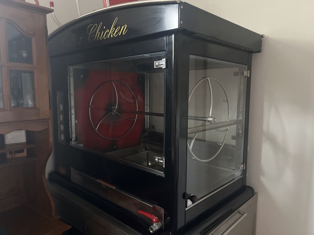 Maquina eletrica para assar frangos