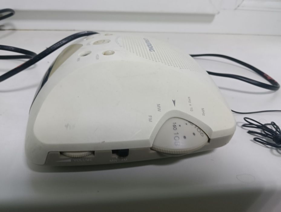 Grundig радіоприймач сірий