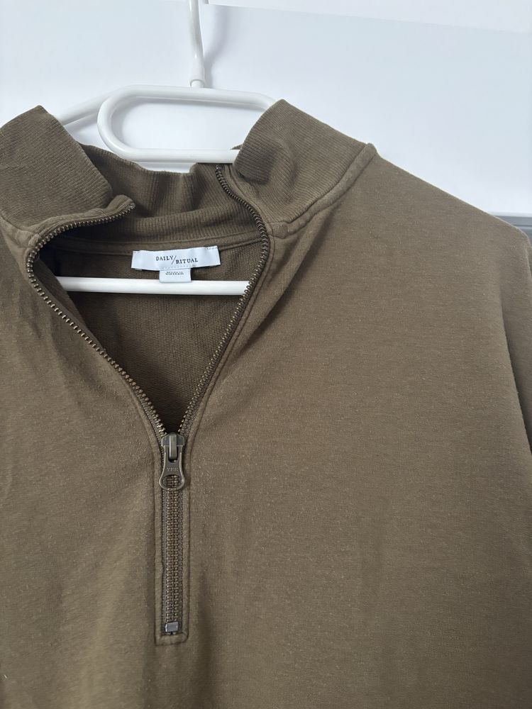 Bluza oversize z rozpinanym kołnierzykiem