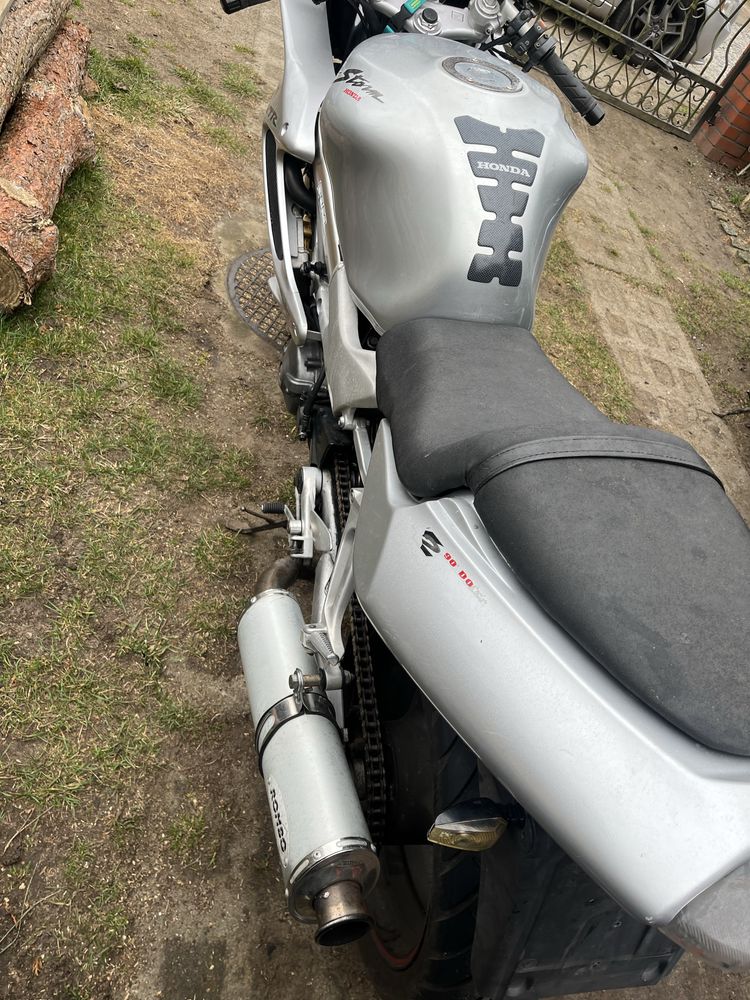 Honda vtr 1000 lagi kola rama silnik owiewki lampa siedzenie wydech