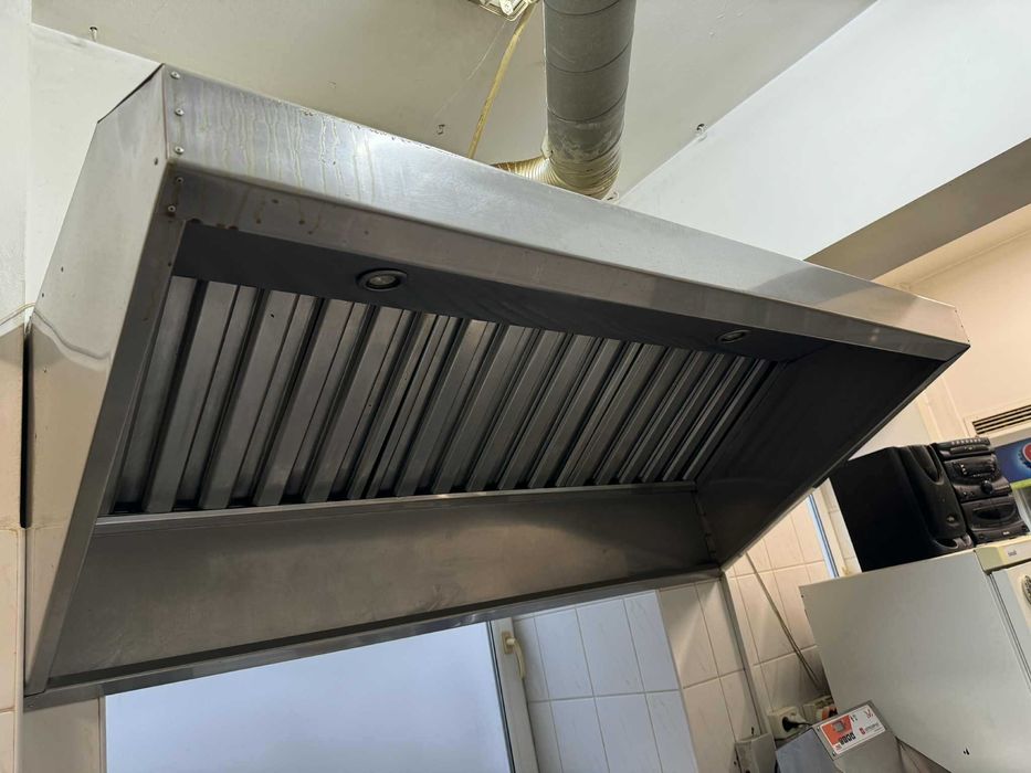 Okap gastronomiczny z łapaczamitłuszczu