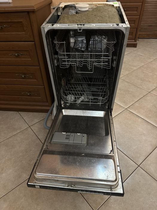 Посудомийка вбудована 45см Electrolux