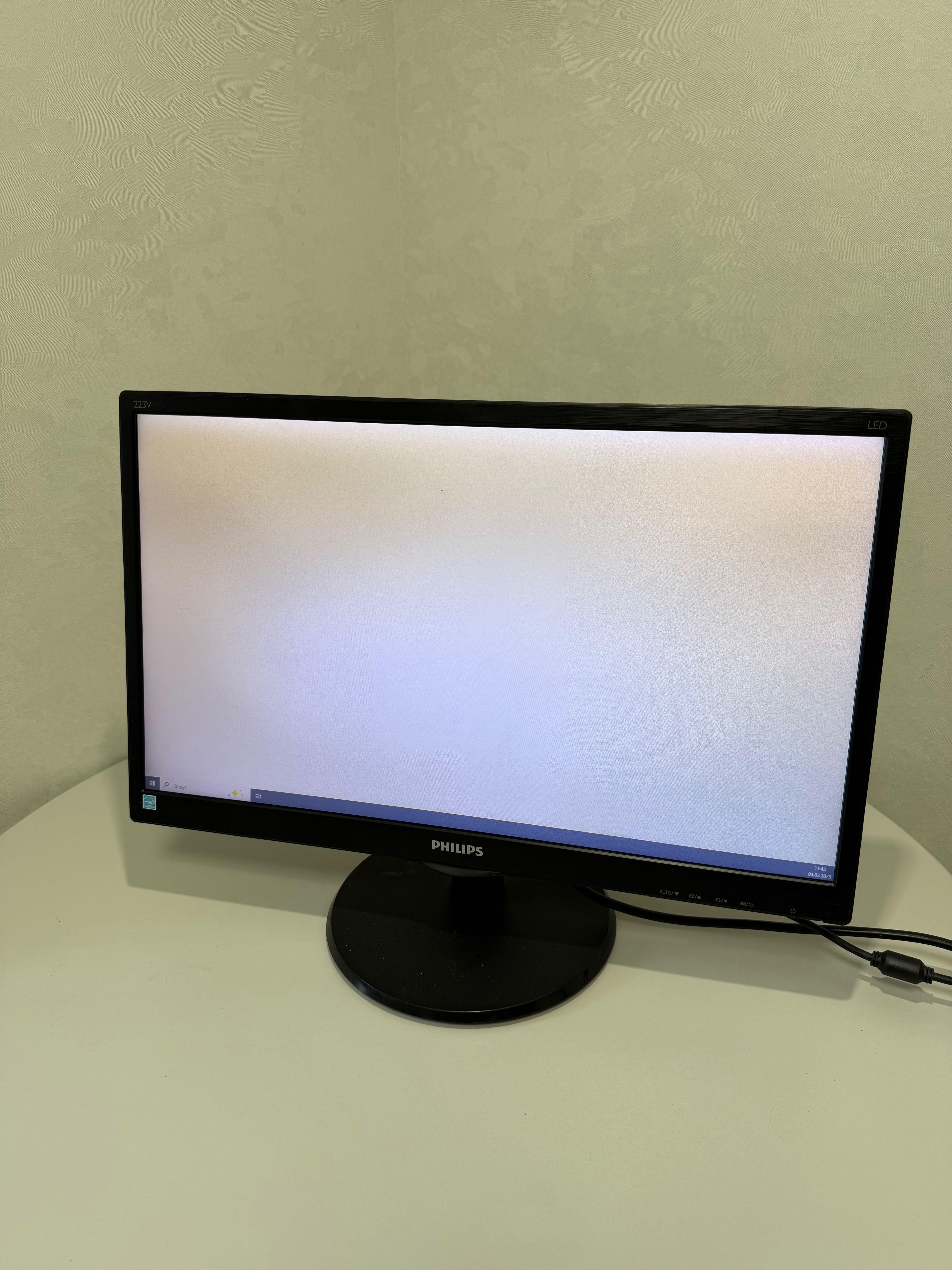 Монітор 22" Philips