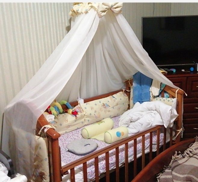 Детская кроватка