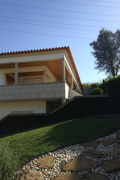 Moradia T3 com Vista Panorâmica sobre Santo Tirso