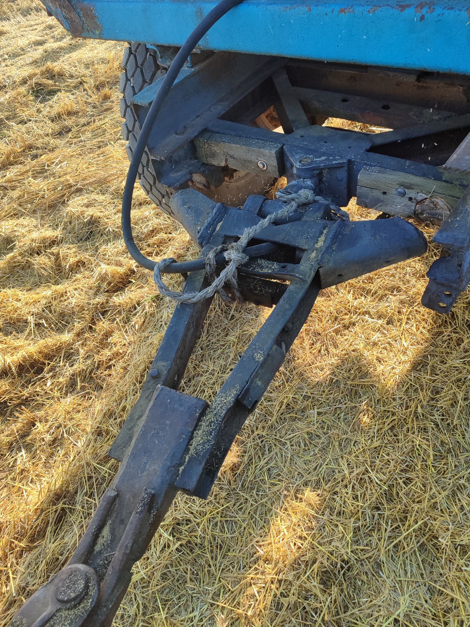 Продам причіп самоскид.