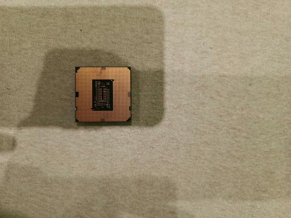 Procesor Intel Core i3-10100F