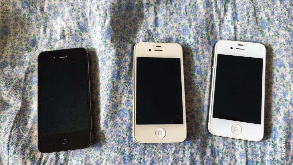 iPhone 4s (один утопленник два заблокированные)