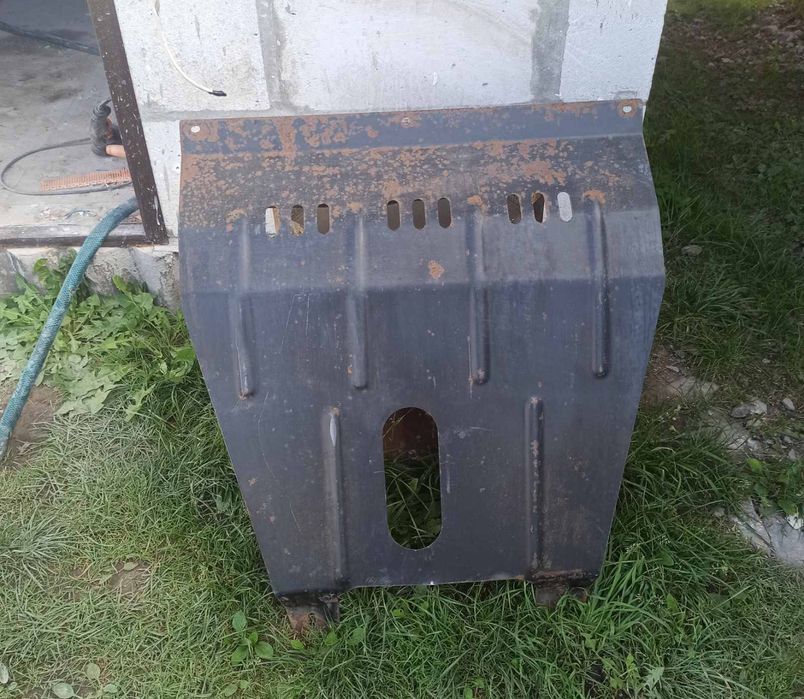 Продам защита с Нексии