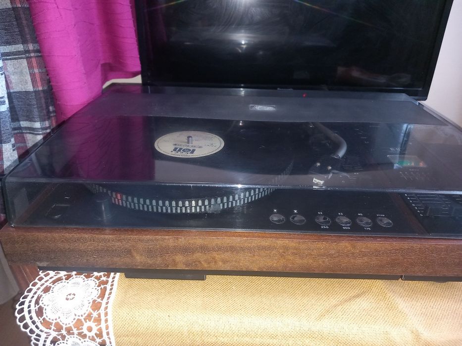 Gramofon Daniel ze wzmacniaczem