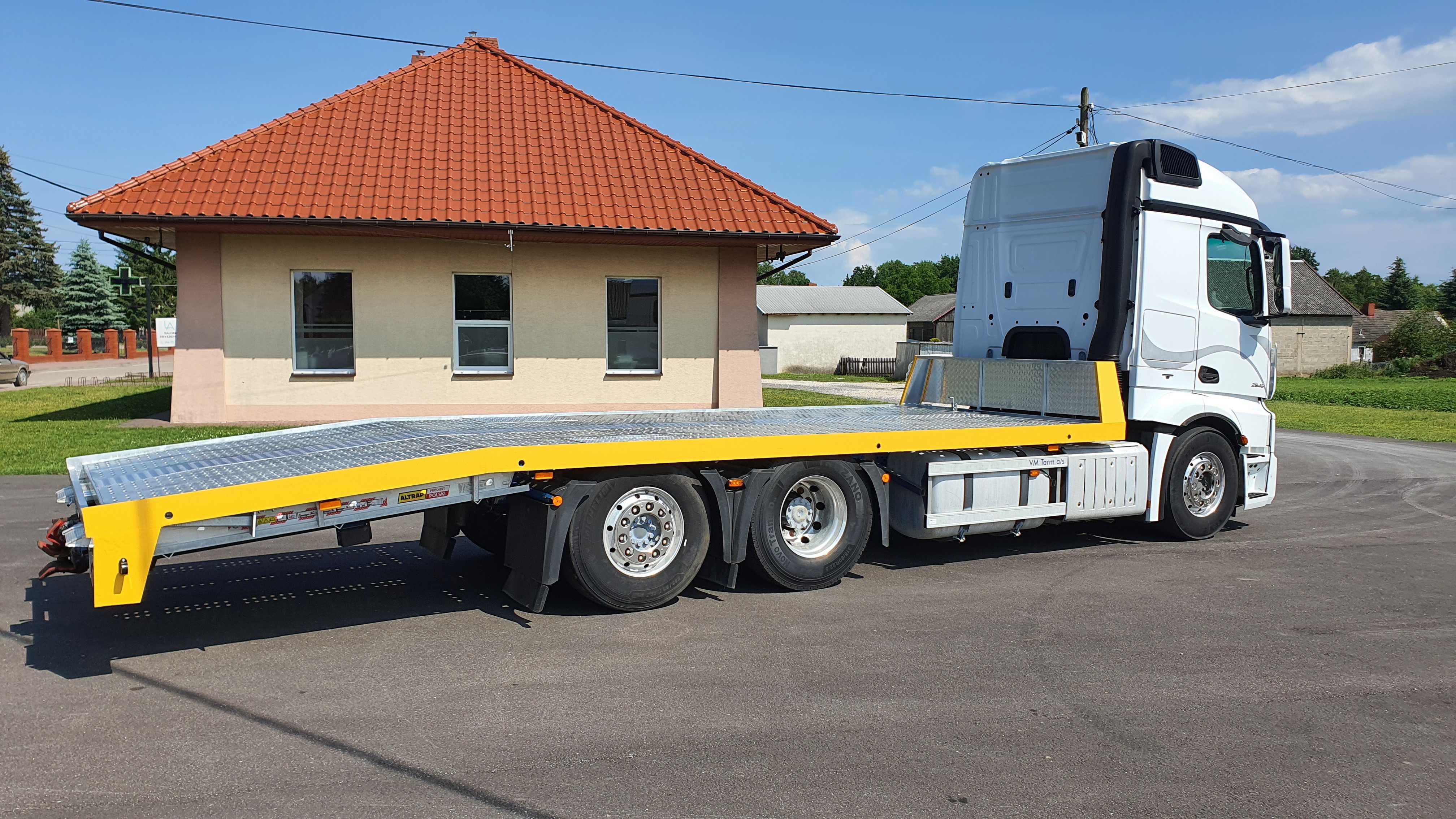 Najazd DMC 26 Ton zabudowa stalowa solidna laweta Mercedes Actros