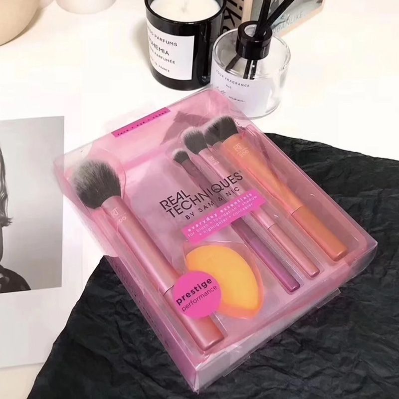 Набір для макіяжу Real Techniques Everyday Essentials Set By Sam & Nic