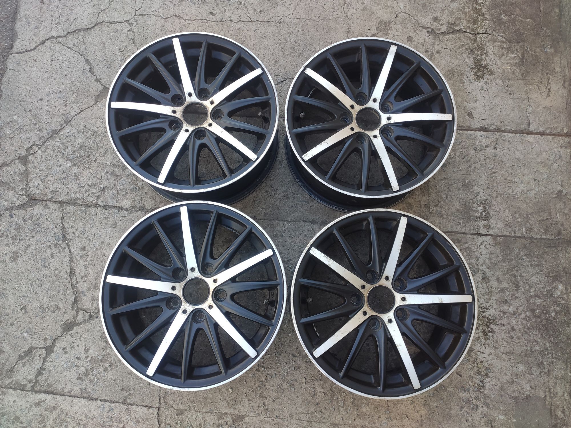 Легкосплавные диски r15 5x114.3 ET-40 на Mazda/Hyundai/KIA/Mitsubishi