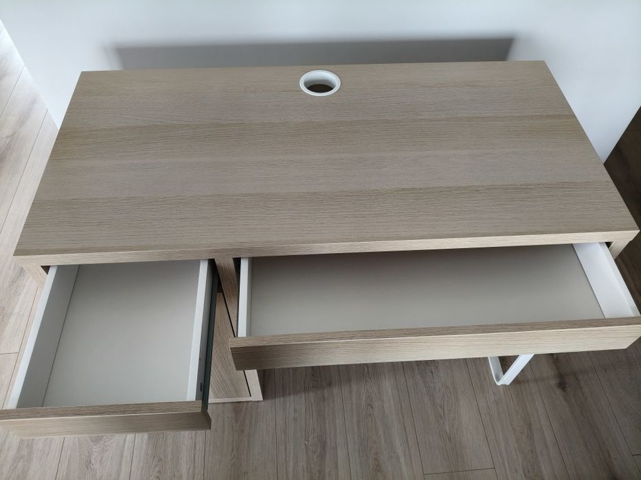 Biurko Ikea MICKE imitacja dębu ( jak nowe)