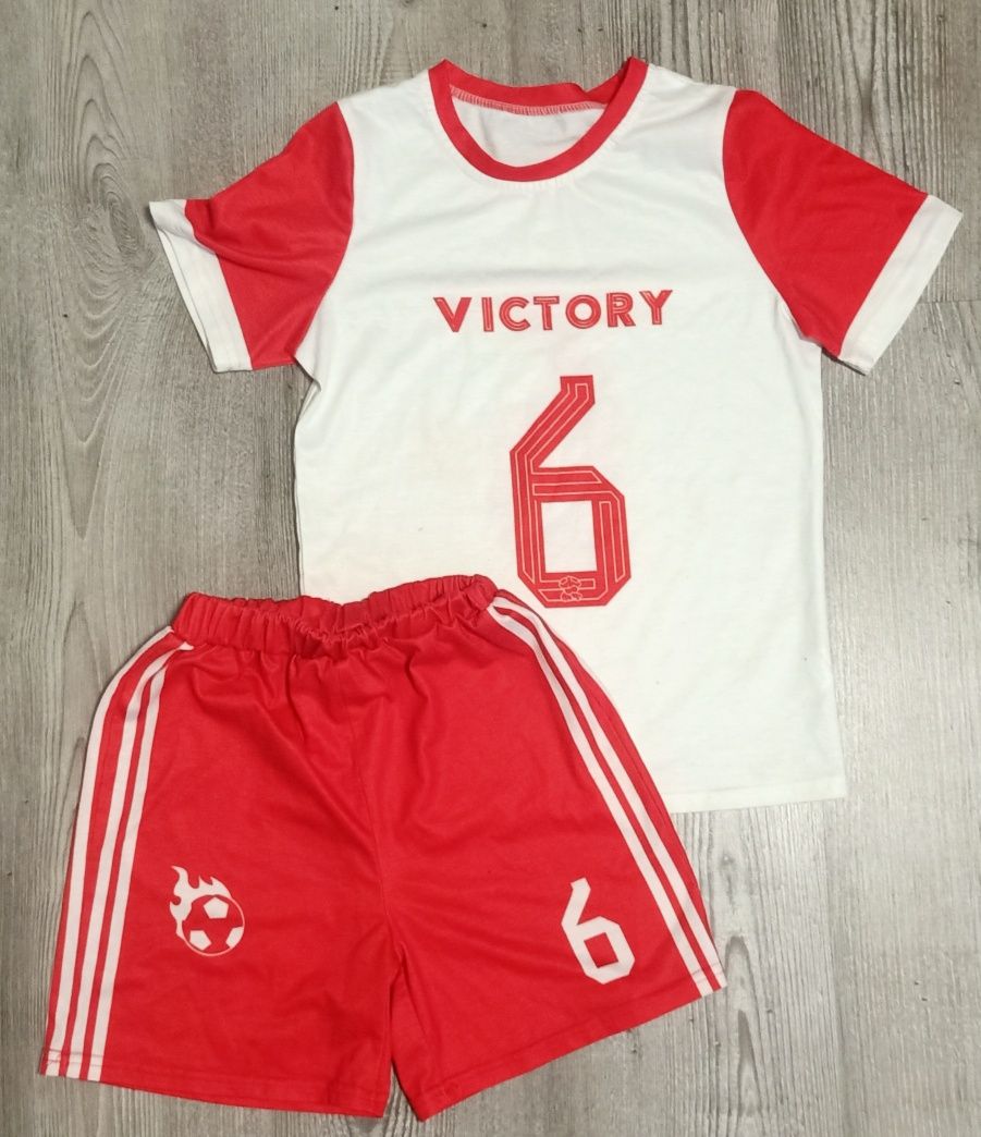 Zestaw, komplet piłkarski, sportowy koszulka i spodenki numer 6