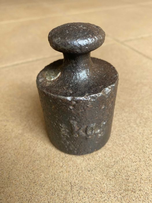 Stary niemiecki odważnik 1 kg.