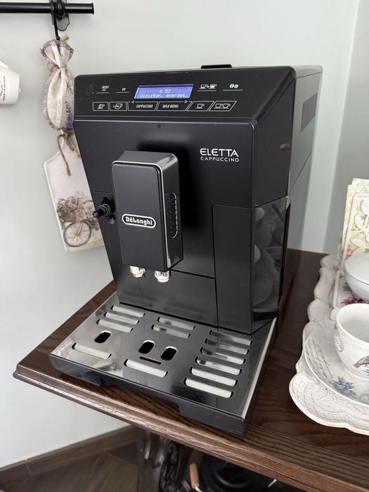 Delonghi Eletta Cappucino ECAM44.660 B