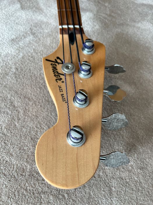 Vendo Fender Jazz Bass Fretless