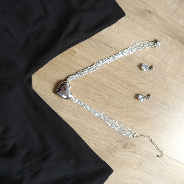 Czarna elegancka sukienka 36