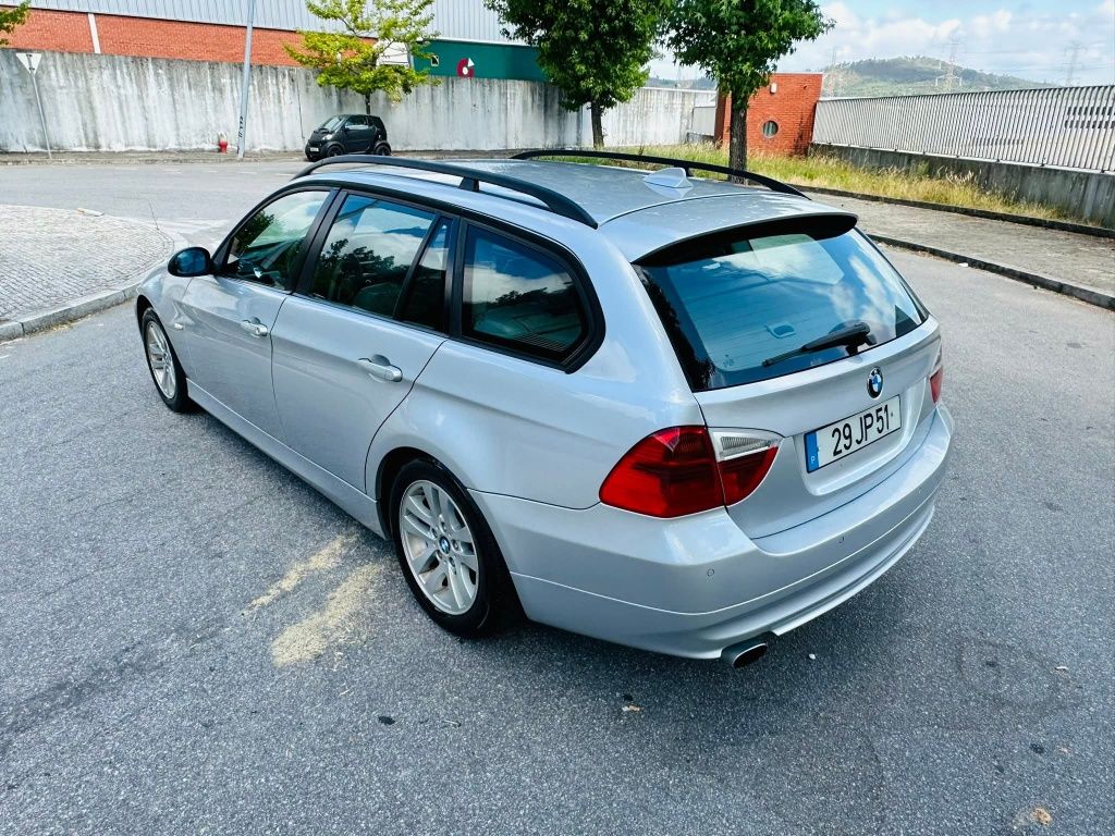 BMW 318d sport line imaculada como nova