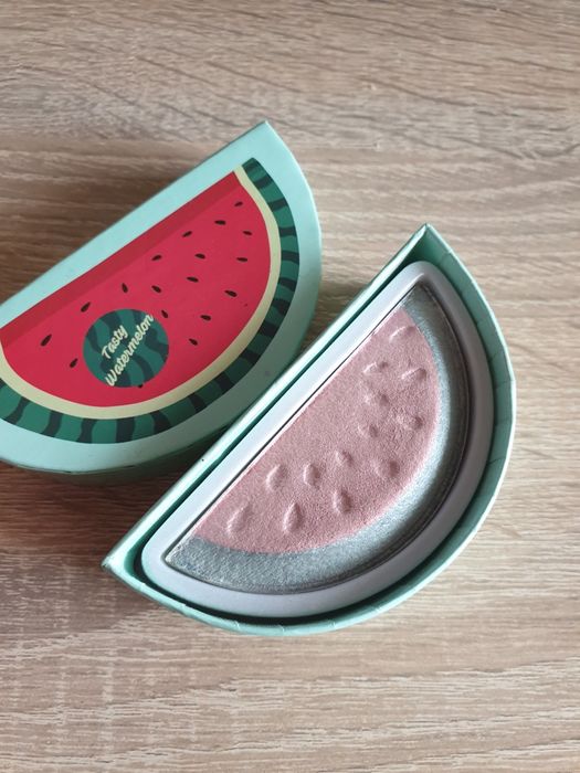 Rozświetlacz I heart revolution Tasty Watermelon
