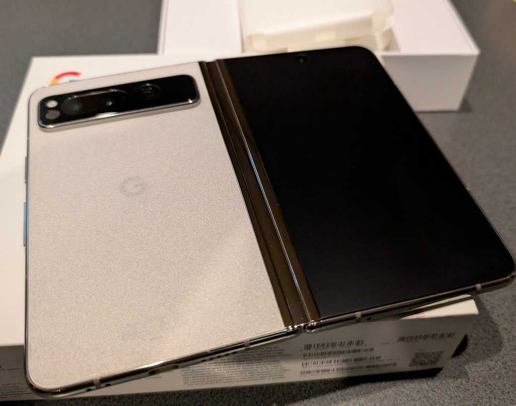 Google Pixel Fold 12/256GB biały