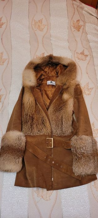 Продам женскую дубленку