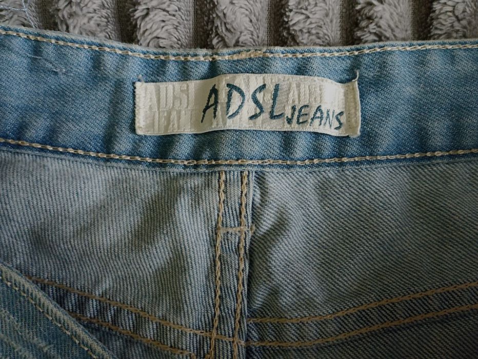 Джинси в чудовому стані, жіночі