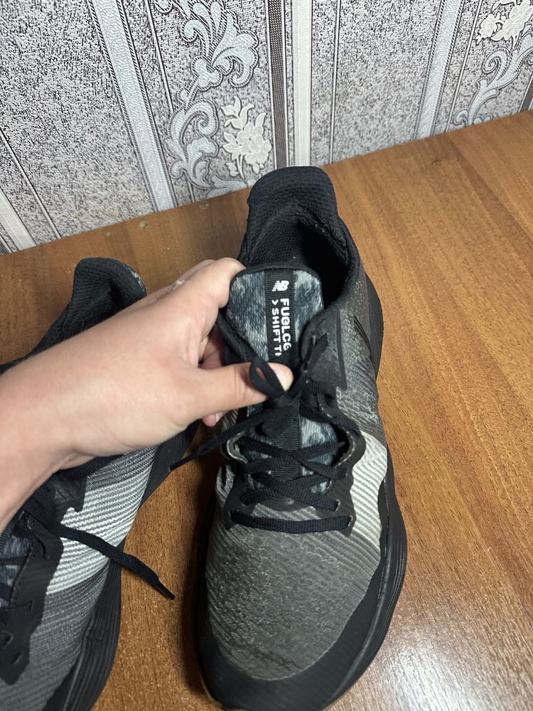 Оригінал ! Кросівки New Balance FuelCell, розмір 44 (28 см )