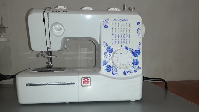 Машинка швейная Brother 250A