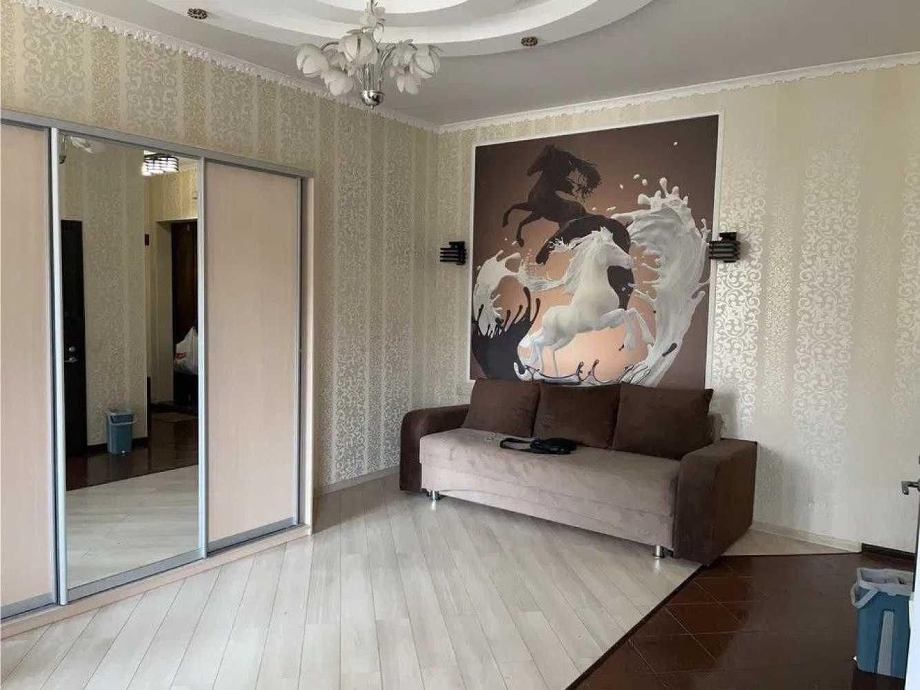 У продажу 1-кімнатна квартира в центрі, будинок Сталінка