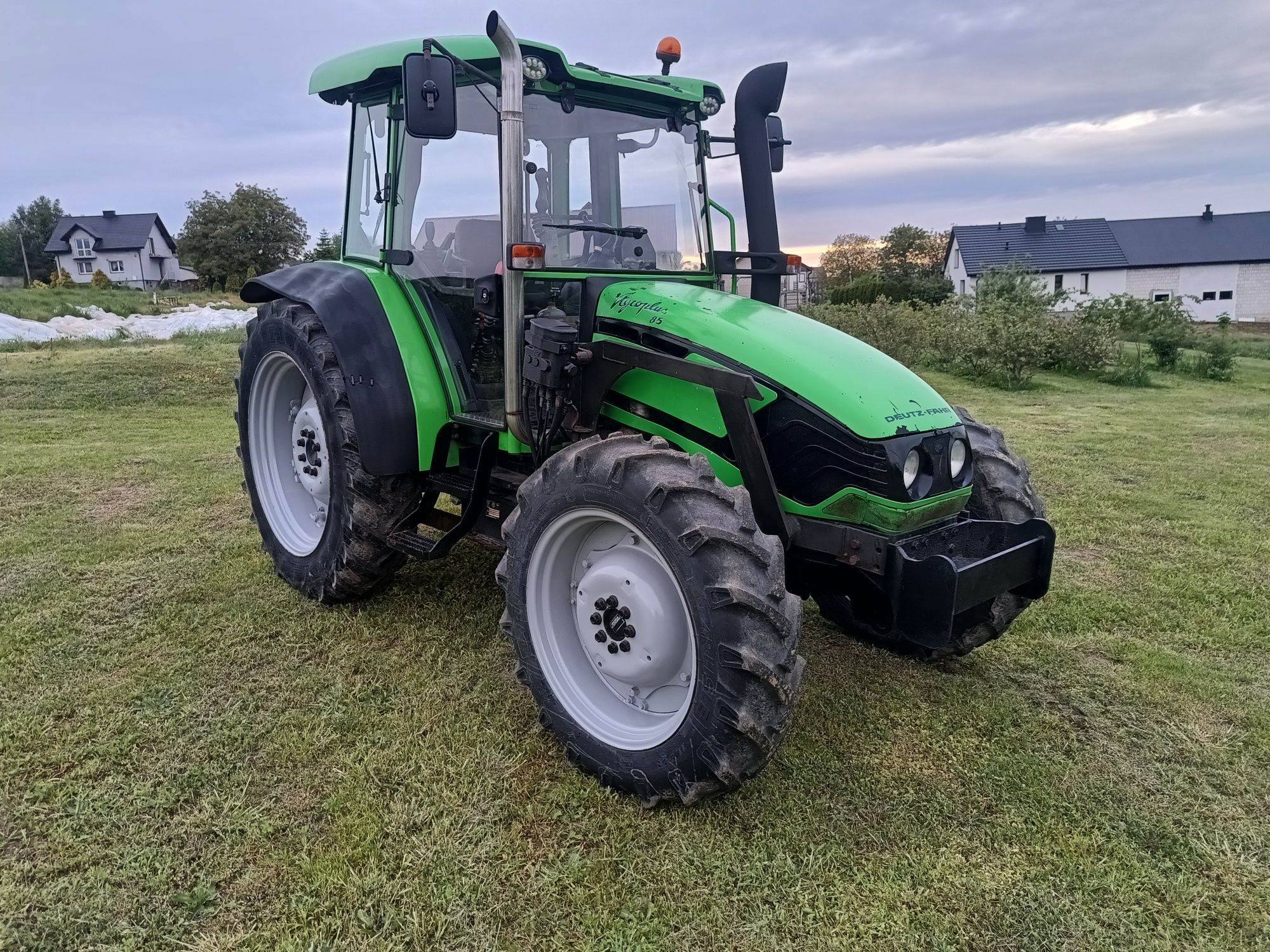 Kubota m6040 Deutz agroplus 85