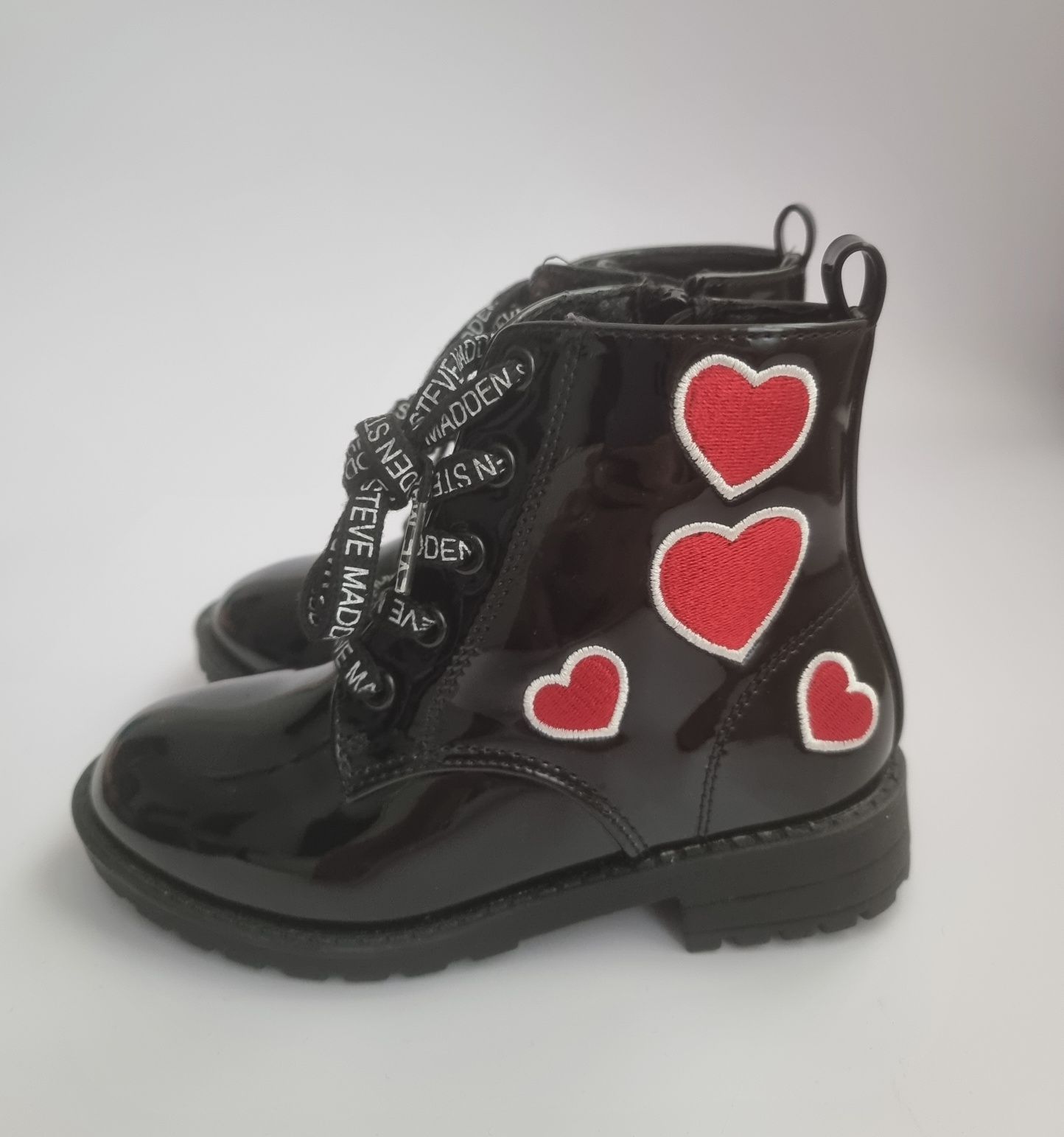Buty botki lakierki czarne w serduszka dla dziewczynki nowe rozmiar 28