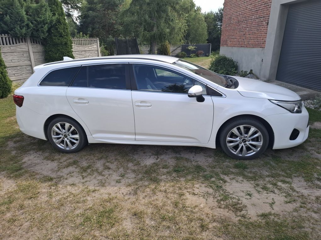 Toyota Avensis 1.8 salon Polska zamiana