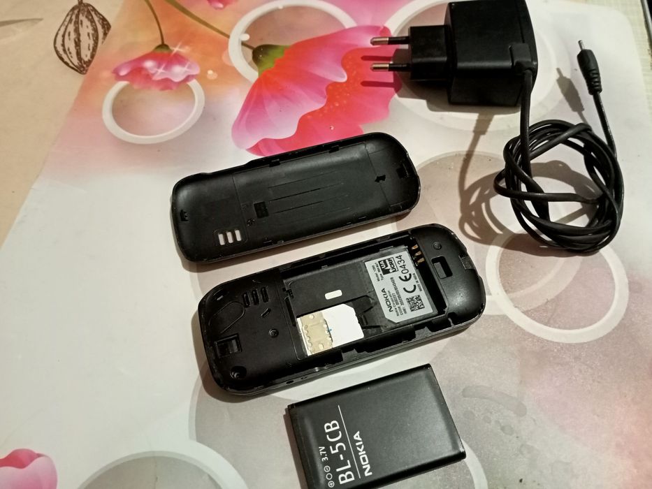 Продам кнопочный телефон от Нокия 1280 черный.