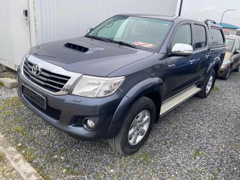 Toyota Hilux Double Cab Life 4x4