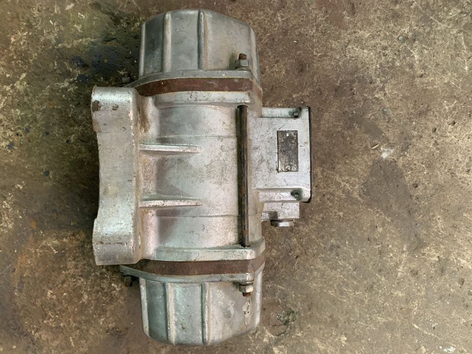 Вибратор ИВ-128 новый 36в