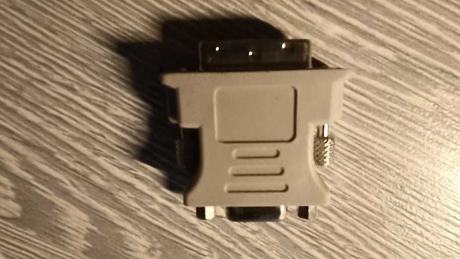 Продам переходник DVI/VGA белый