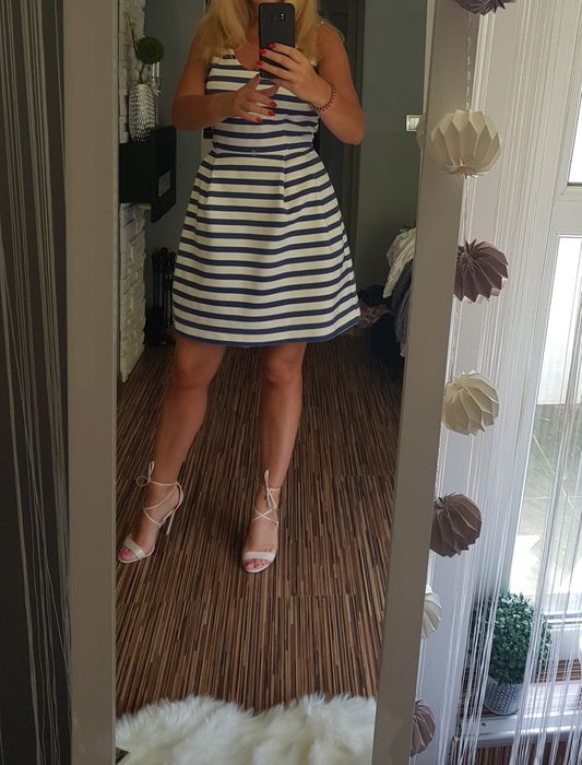 Piekna sukenka Reserved