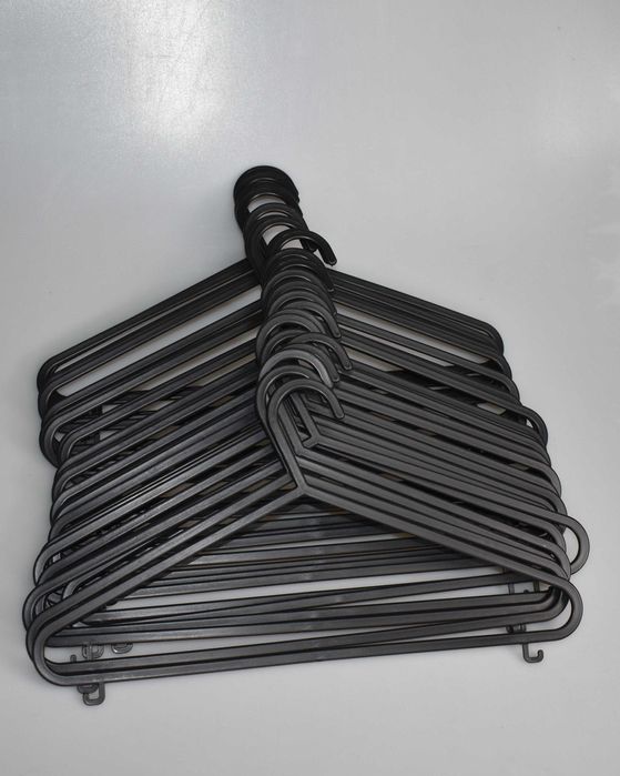 Zestaw 24 wieszaków plastikowych 36 cm