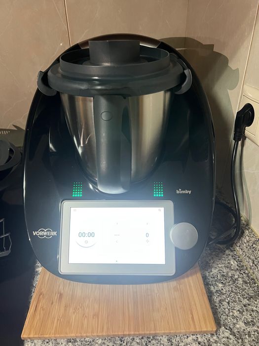 Bimby Noir TM6- como nova com garantia