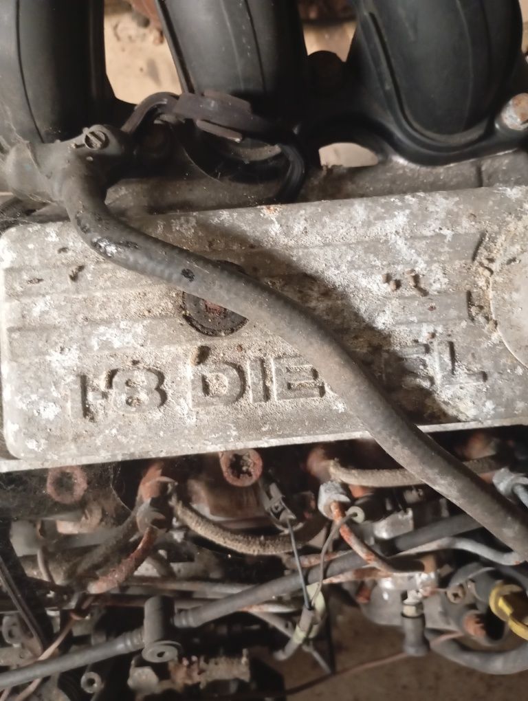 Vendo motor Ford 1800 com caixa de velocidades. 1994