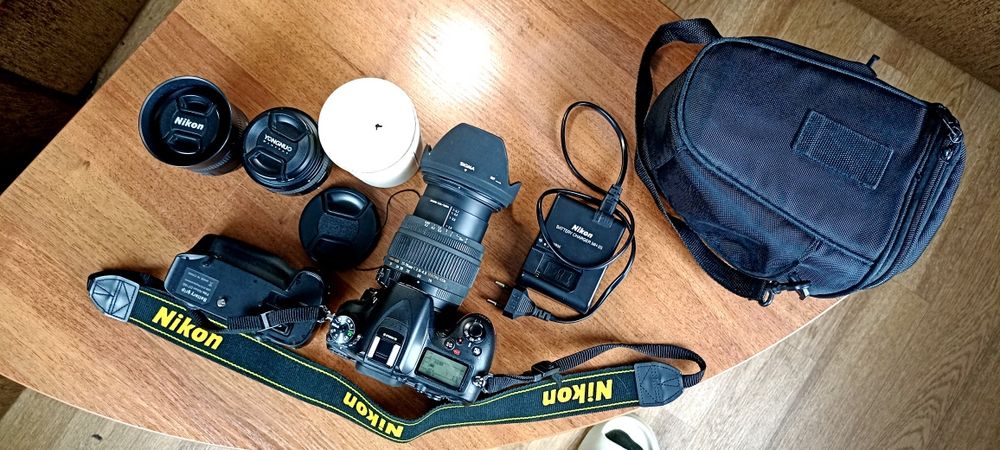 Nikon D7100  + два об'єктиви. Терміново