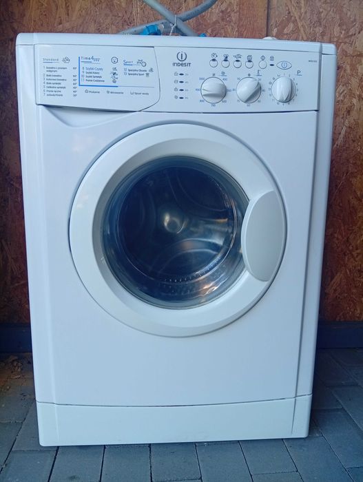 Pralka Indesit WISL105