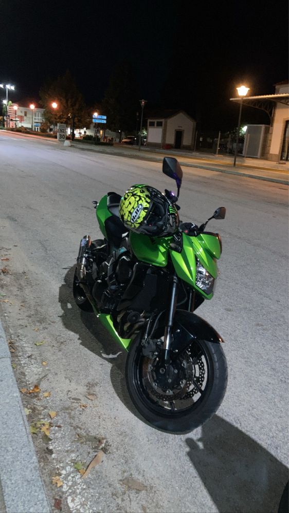 Kawasaki    z750