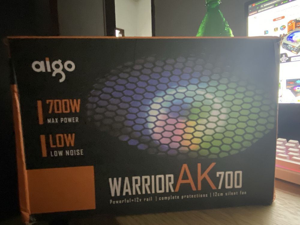 Fonte aigo warrior Ak 700W NOVA