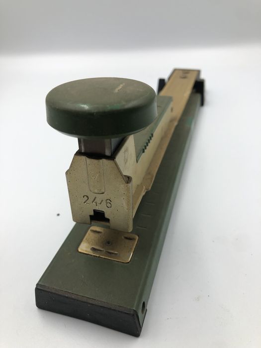 Stary zszywacz skre tri lang